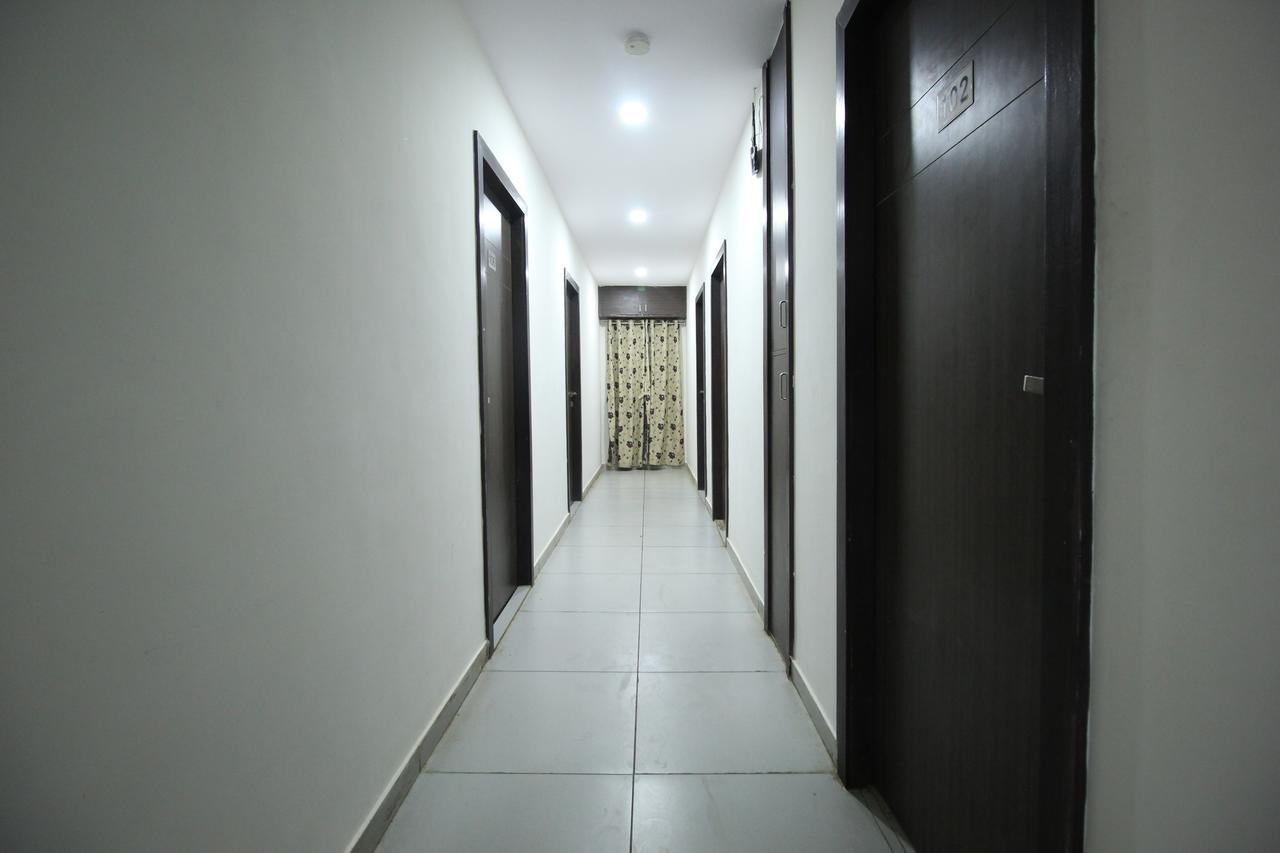 New Rajdhani Hotel Vadódara Exteriér fotografie