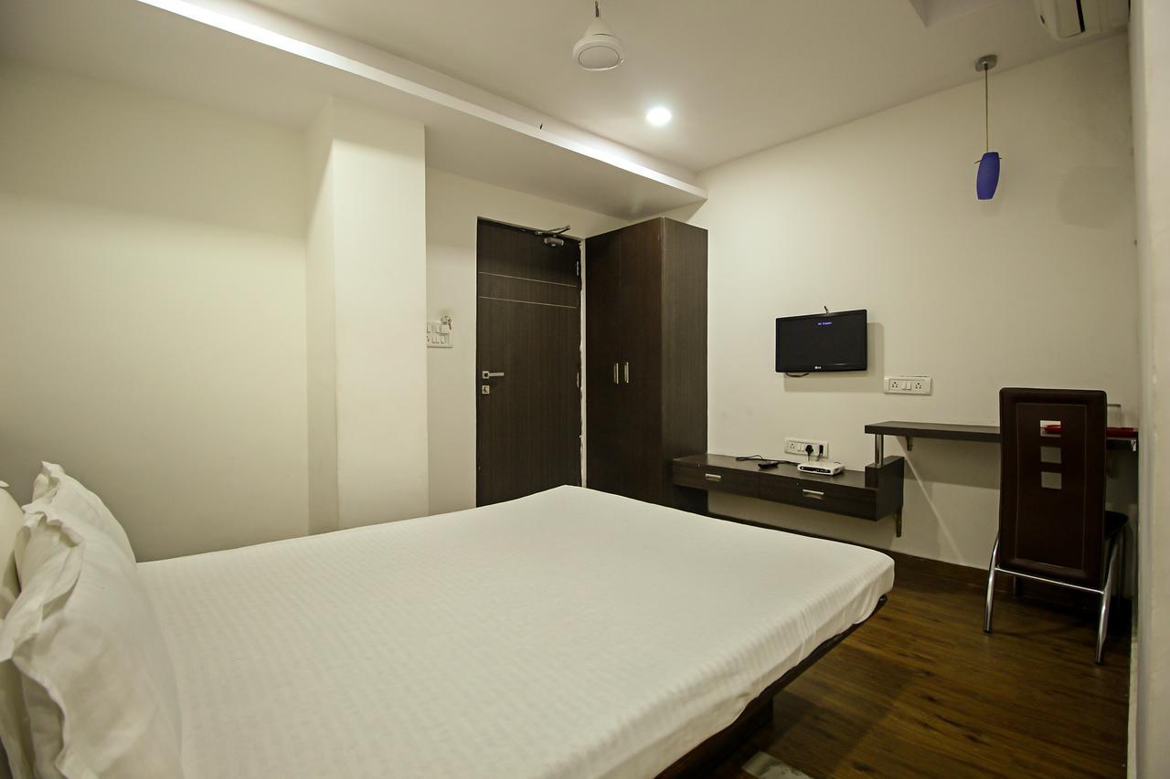 New Rajdhani Hotel Vadódara Exteriér fotografie