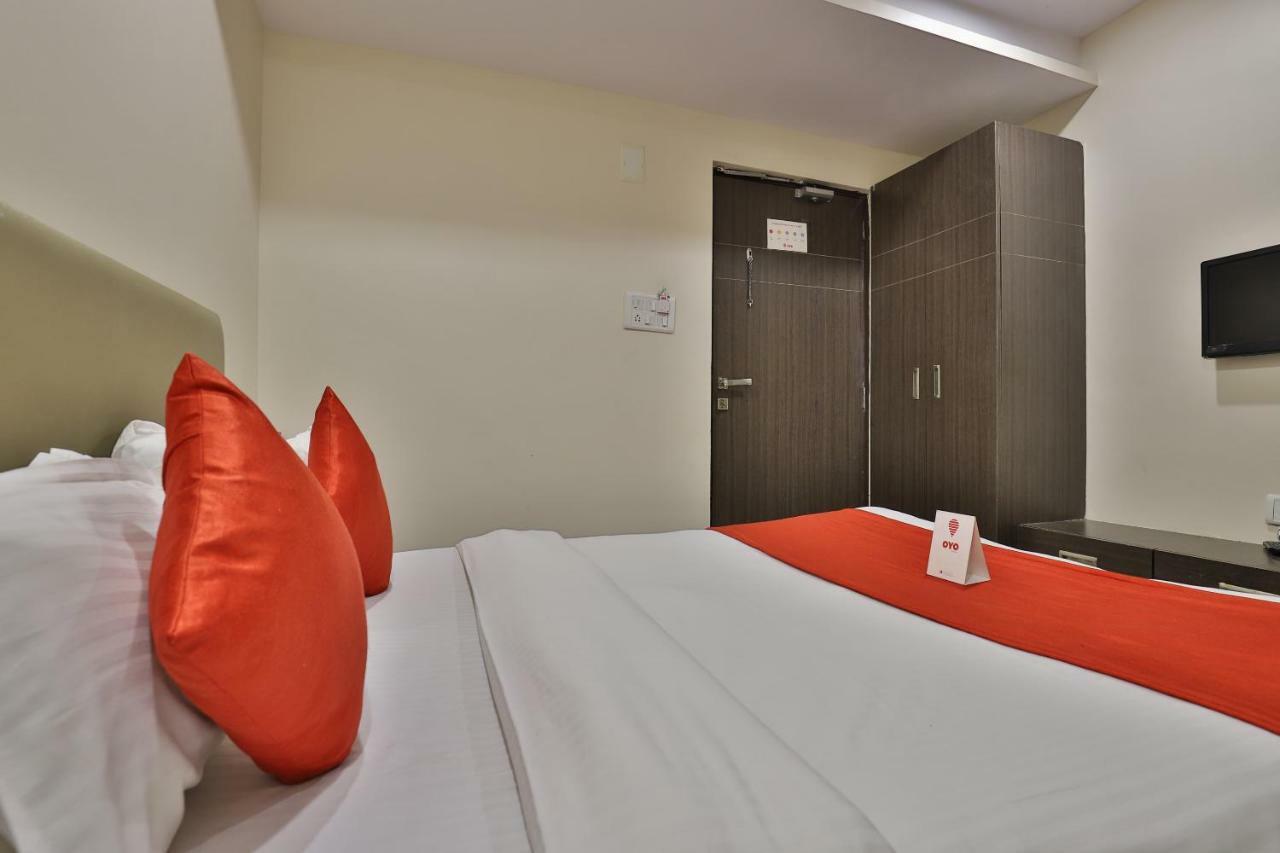 New Rajdhani Hotel Vadódara Exteriér fotografie
